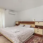 דירה Adeona *