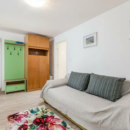 Apartamento Adeona *