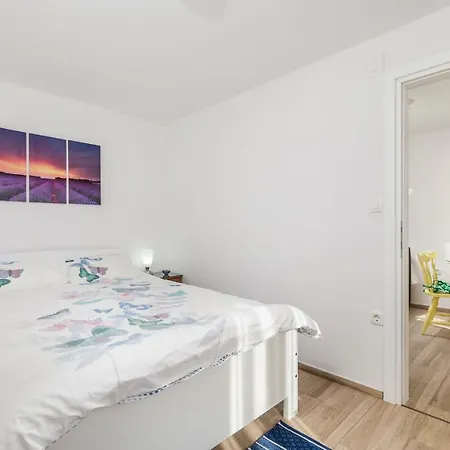 Adeona Apartman